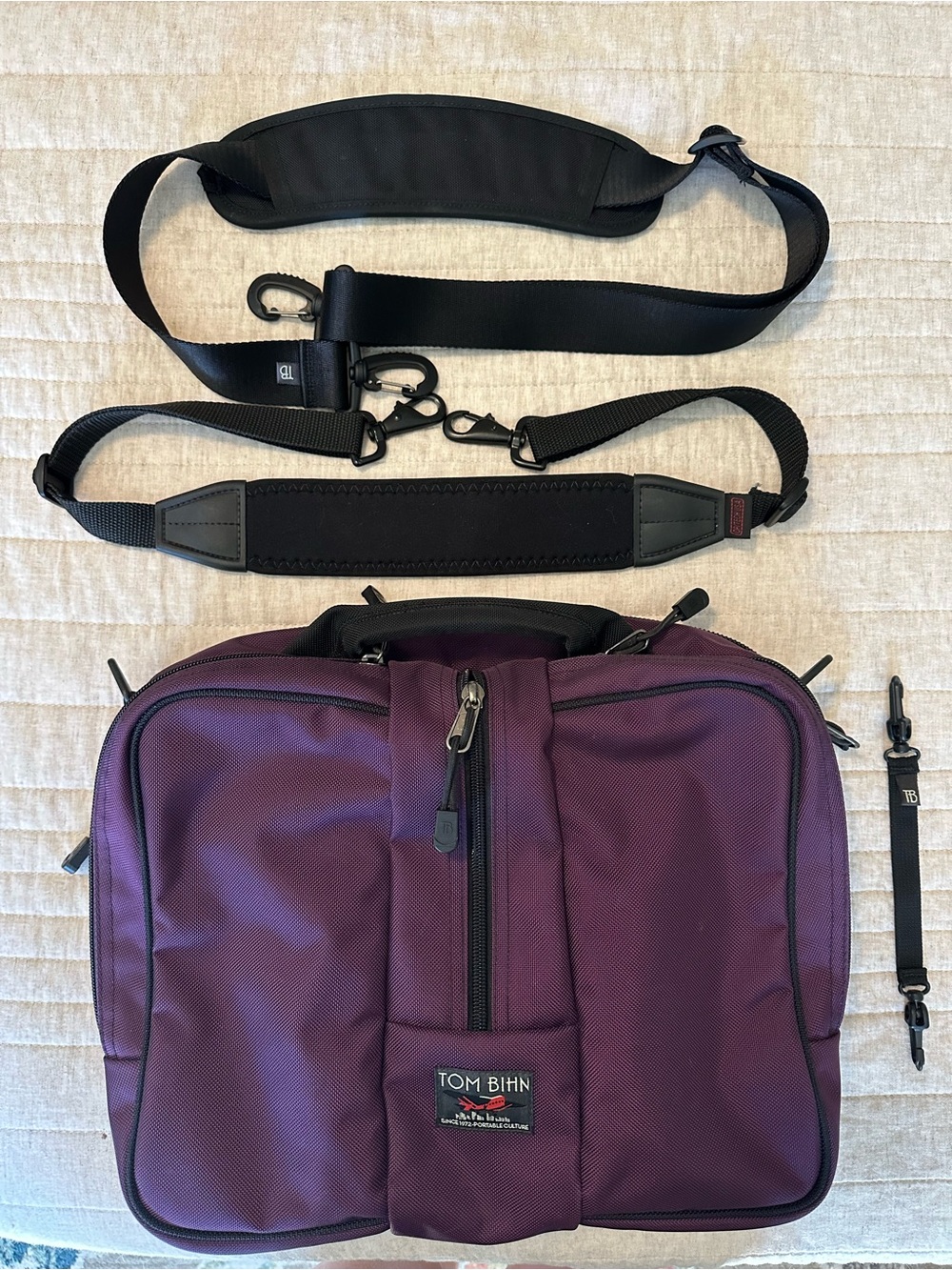 Tom Bihn Pilot w/Optech Mini SOS Strap